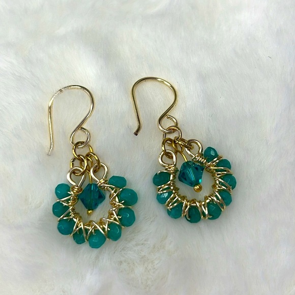 Earrings with non tarnish copper wire wrapping with jade and Swarovski - Picture 5 of 5